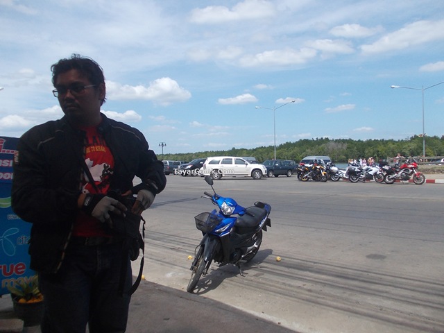 [DSCN26512.jpg]