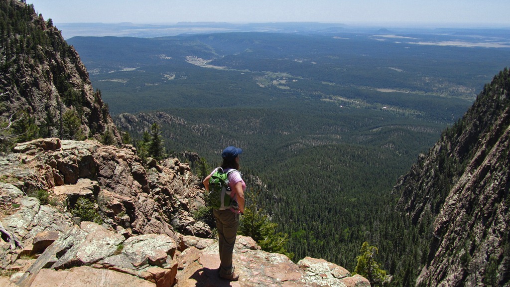 [Storrie-Lake-SP22-19-May-20126.jpg]