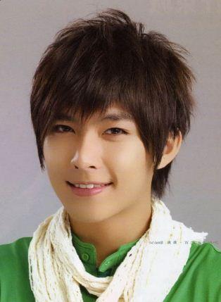 Handsome Asian straight haircuts