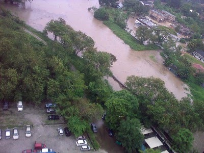 [banjir%25206%255B6%255D.jpg]