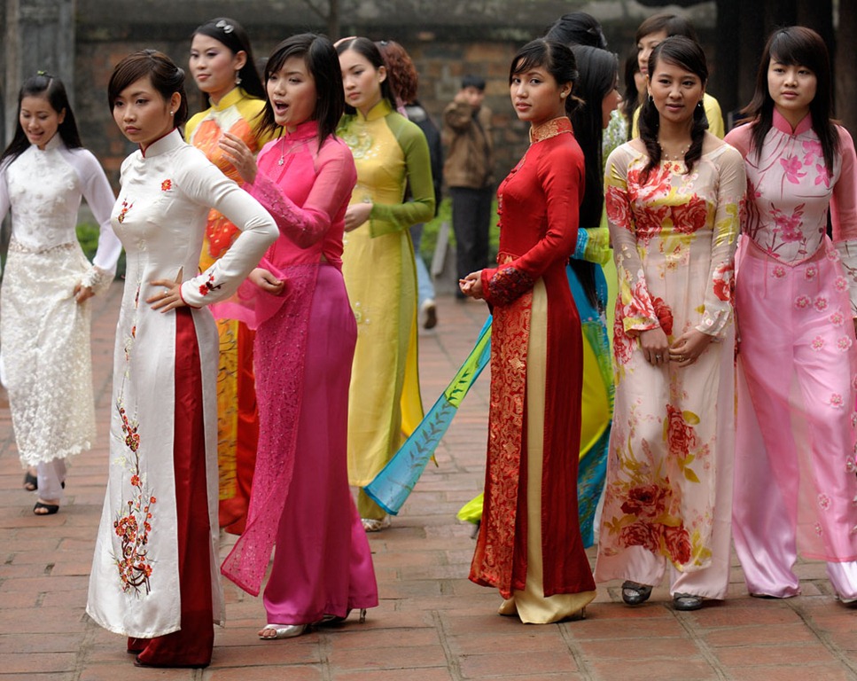 [ao-dai-traditional-dress-of-vietname%255B1%255D.jpg]