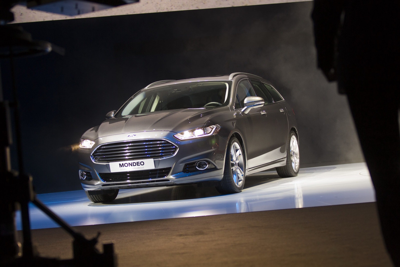 [2013-Ford-Mondeo-Carscoop-E11%255B2%255D.jpg]