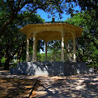 White Point Gardens: In the middle of this public park rests a gazebo perfect for smaller weddings. It's situated right on the water, so you're ensured pretty harbor views.