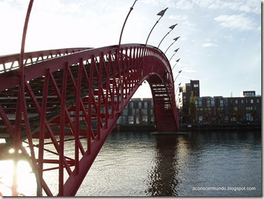 Amsterdam. Puente Pythonbrug (Puente pitón) - PB110693