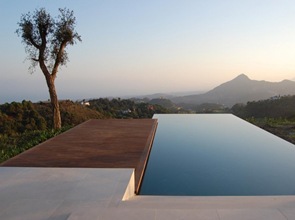 Piscina piscina de borde infinito en españa