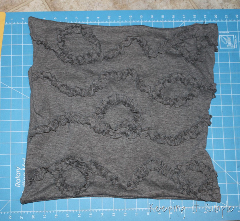 [ruffled%2520design%2520pillow%2520%25284%2529%255B10%255D.jpg]