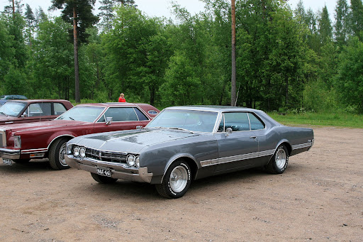 1966 Oldsmobile Starfire 1966 Oldsmobile Starfire
