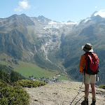 Le village du Tour domin� par le glacier �ponyme
