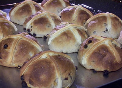 [hotcrossbuns046.jpg]