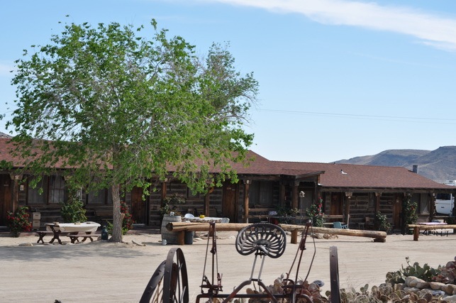 [04-24-12%25201%2520Pioneertown%2520060%255B3%255D.jpg]