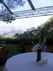 Fotos do evento Festa. Foto numero 11458. Fotografia (fotografias) da Decorart, uma empresa especializada em decoração floral para todo tipo de evento: casamentos em igrejas, sítios ou praias, recepções e festas em geral, eventos corporativos e aniversários. Um dos pontos altos do trabalho são os bouquets para noivas. Atua em todo o Rio de Janeiro, RJ. bouquet noiva buque de flores buquet bouquets rosas buquê noia noivas buques rj para decoracao casamento decoração com enfeitar