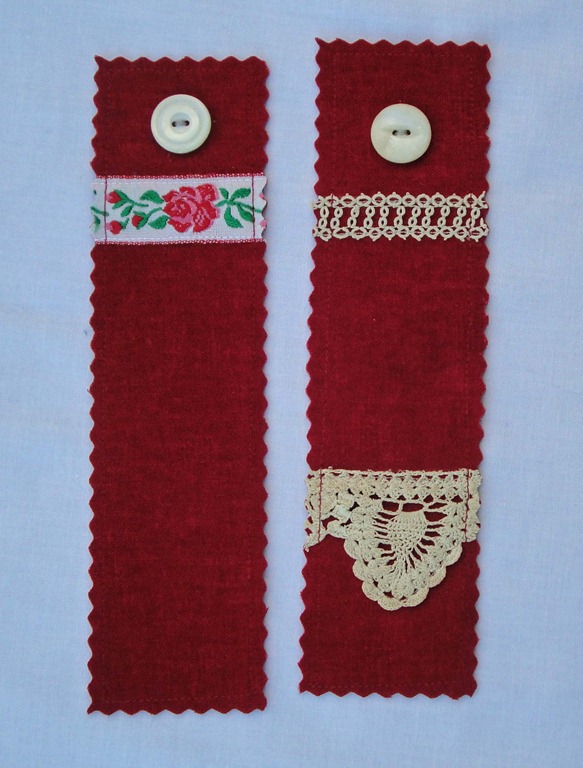[1%2520bookmarks%2520red%2520%255B3%255D.jpg]