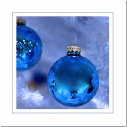 blauwe kerstballen