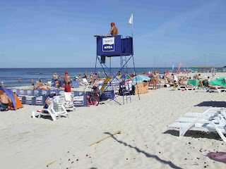 Pogorzelice - widok na plażę na wsch&oacute;d.