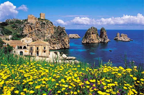 Sicilia-Scopello-la-tonnara-e-i-faraglioni Sicilia Scopello la tonnara e i faraglioni