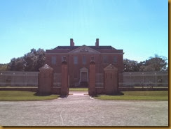 tryon palace entrance a