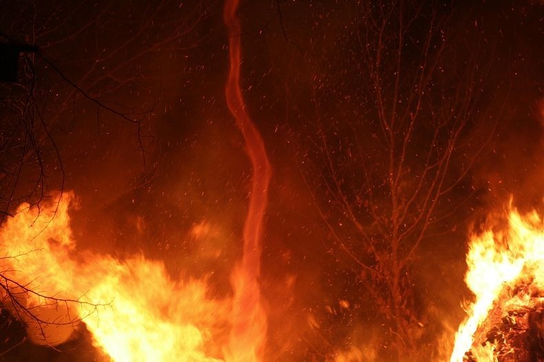 fire-tornadoes-4 fire-tornadoes-4