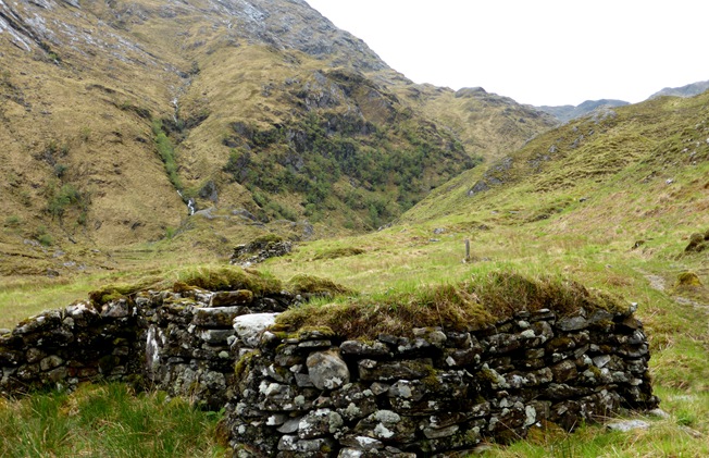 LOOKING BACK TO THE CARNACH'S UPPER GORGE LOOKING BACK TO THE CARNACH'S UPPER GORGE