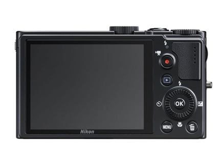 Nikon-Coolpix-P300-1