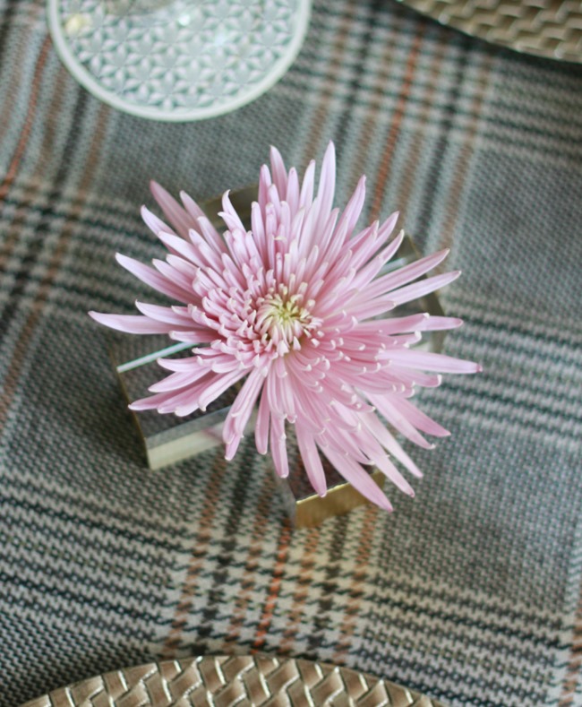 falltable_candlestickholder