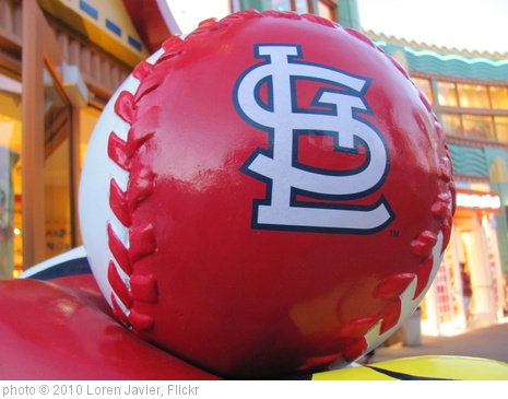 'Mickey Mouse St. Louis Cardinals All-Star Games Statue in Downtown Disney' photo (coffee) 2010, Loren Javier - license: http://creativecommons.org/licenses/by-nd/2.0/