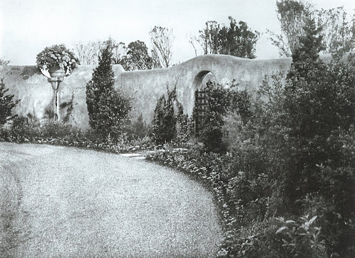 This is the garden wall of the This is the garden wall of the