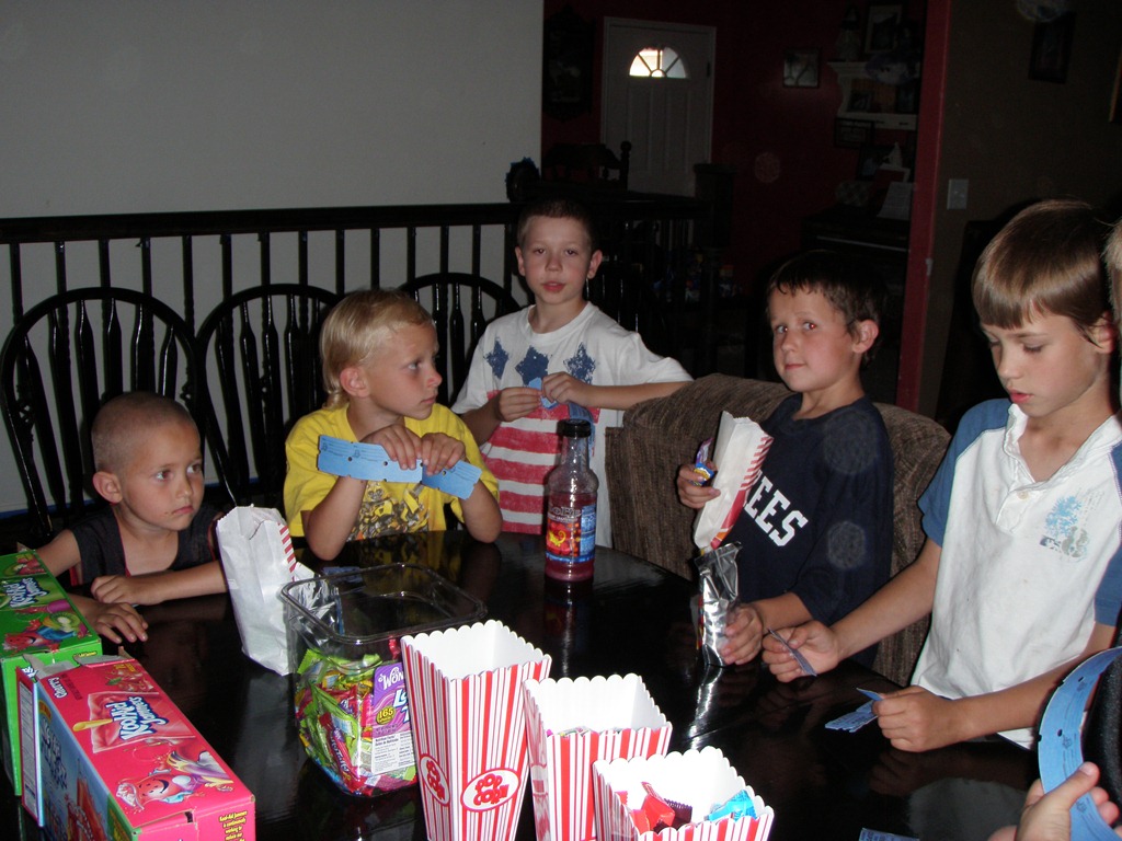 [Tylers%25209th%2520Birthday%2520June%25202011%2520030%255B8%255D.jpg]
