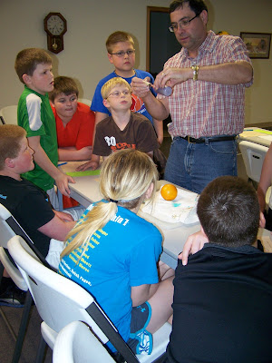 4-H Youth Committee Member and Riverside Rambler club leader Doug Colbert assisted with the injection break-out session.  Photo courtesy:  Washington County Extension