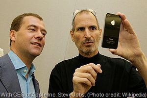 [Medvedev_and_Steve_Jobs%255B8%255D.jpg]