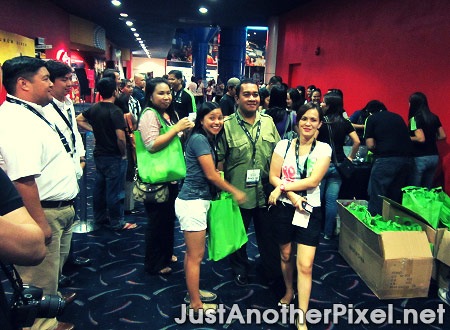 Bloggers at the registration table. It was like a Pinoy Bloggers eyeball - JustAnotherPixel.net