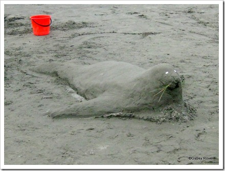 Very convincing seal at the Himatangi beach sand sculpture competition.