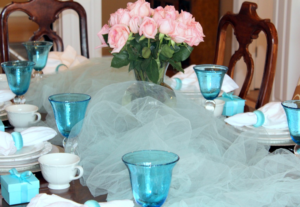 [February%25205%252C%25202012%2520Tiffany%2520Tablescape%2520145%255B4%255D.jpg]