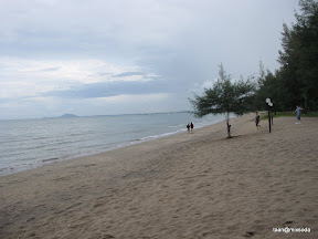 พู่กันเที่ยวหาดบ้านกรูดในวันแม่วันที่ 1