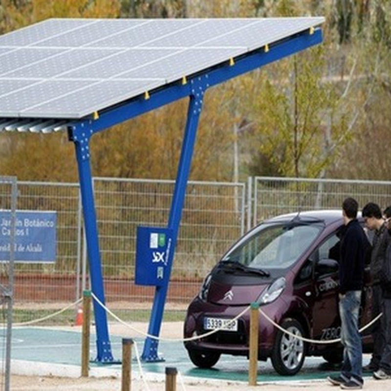 Se inauguro la “fotolinera” el primer punto de recarga de vehículos eléctricos que utiliza luz solar en España