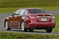 2013-Nissan-Altima-30