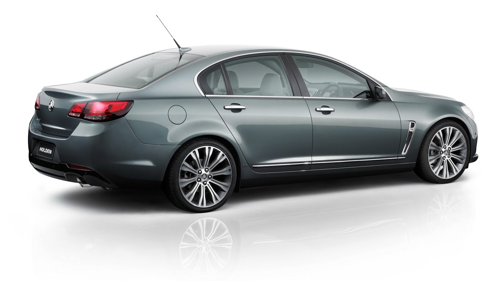 2014-Holden-Commodore-VF-4[2].jpg
