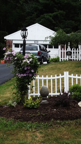 [landscaping%2520front%2520fence%2520005%255B4%255D.jpg]
