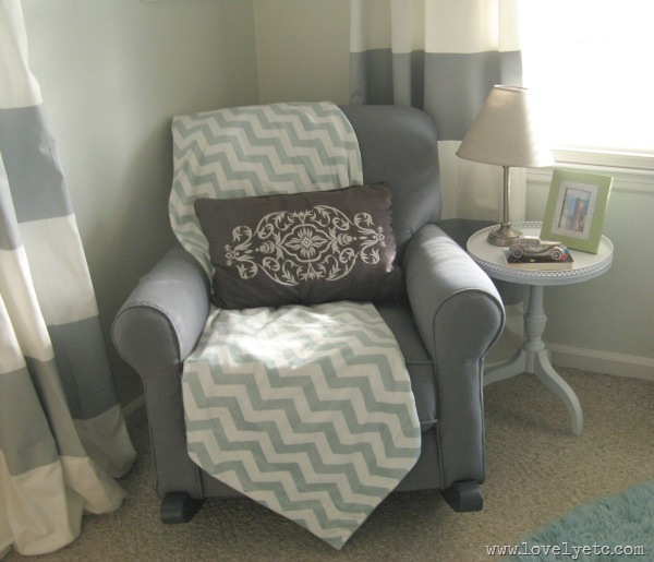 aqua and gray glider