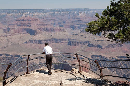 [obama%2520just%2520a%2520big%2520empty%2520hole%255B3%255D.jpg]