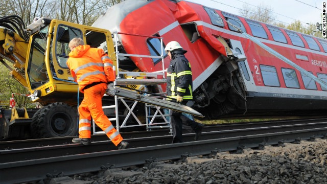 [120413101535-germany-train-crash-story-top%255B2%255D.jpg]