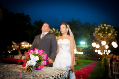 Fotos do evento Casamento Flávia e Felipe. Foto numero 31 do estudio L&D Producoes, do Rio de Janeiro, RJ. Andressa Lima e equipe fazem fotos de casamento (fotografias de casamentos), fotos de making-of (making of de noiva), fotos de eventos sociais, fotos de casal (ensaios fotograficos de e-session), videos de casamento (filmagem de casamentos), videos de making-of e videos de eventos sociais. Fotojornalismo e videojornalismo no Rio de Janeiro, RJ. fotos casamento rio de janeiro fotografias casal rj foto eventos noiva ensaio fotografico galeria noivas fotografo evento casar retrato fotografía modelos casamentos fotografos vestidos grandes fotógrafos doces lojas fotografia