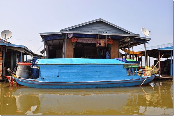 Cambodia Kampong Chhnang floating village 131025_0282