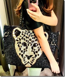 9214 -  165 RIBU -Material PU Leather Bottom Width 42 Cm Height 32 Cm Thickness 29 Cm Weight 0.85--