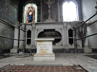 This was a beautiful tomb but long past being cared for.