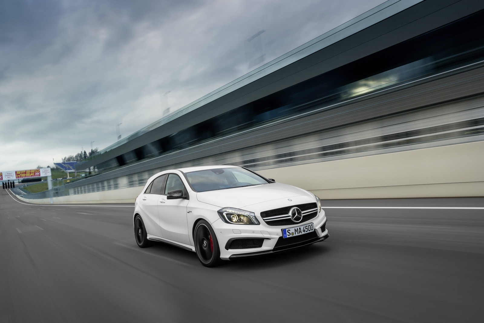 [Mercedes-Benz-A-45-AMG-20%255B2%255D.jpg]