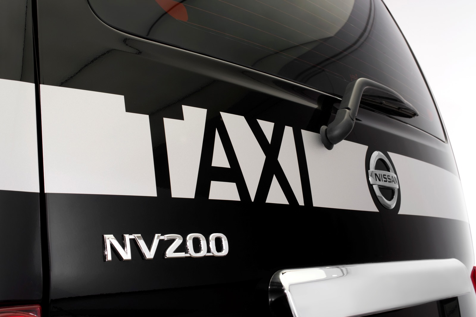 [Nissan-NV200-London-Taxi-4%255B3%255D.jpg]