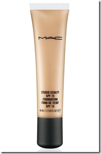 mac-well-defined-studio-sculpt-foundation