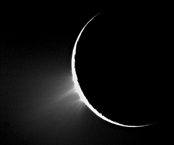 enceladus_jets_detail