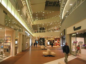 Inside the Lalaport Toyosu Mall