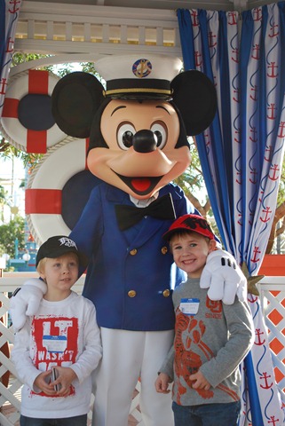 [Disneyland%2520002%255B2%255D.jpg]